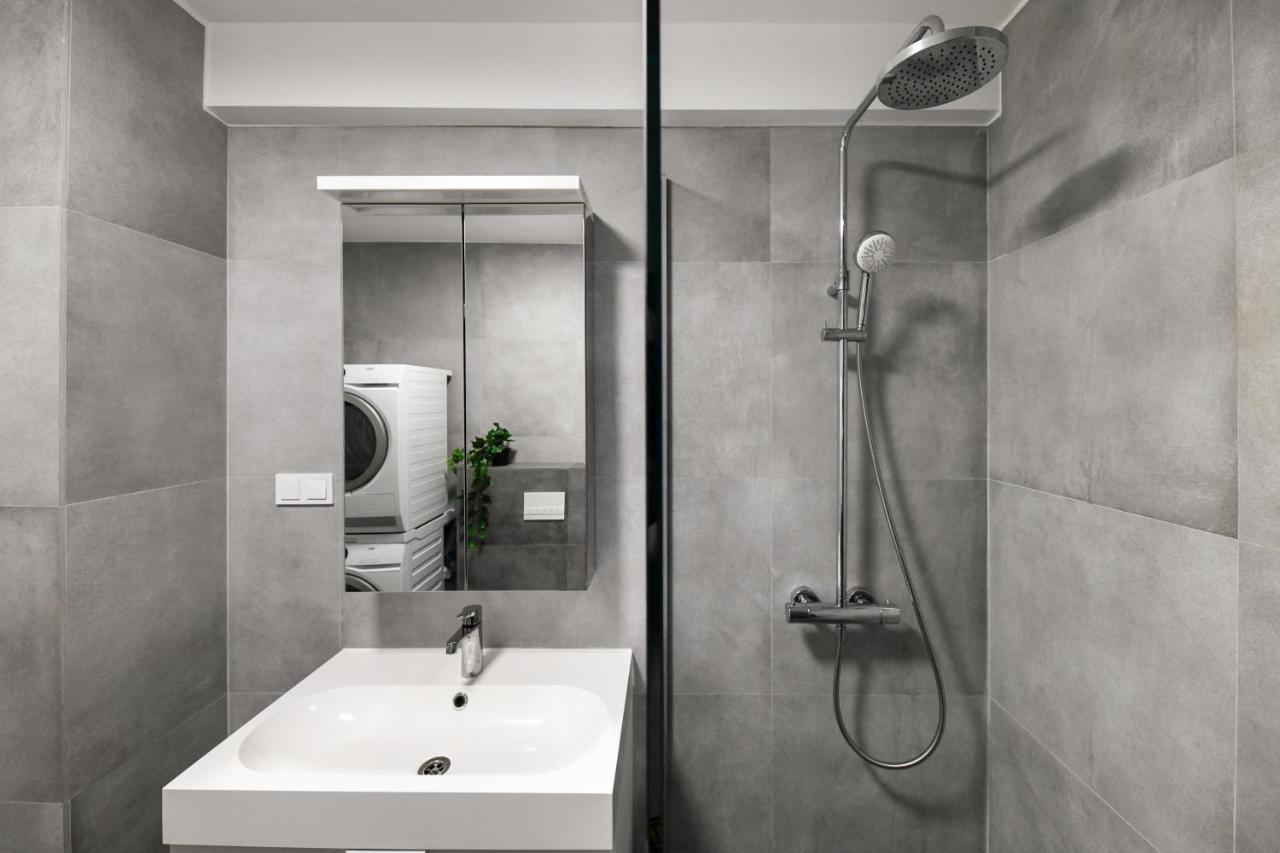 Modern Apartment In A Quiet Area Cluj-Napoca Ngoại thất bức ảnh